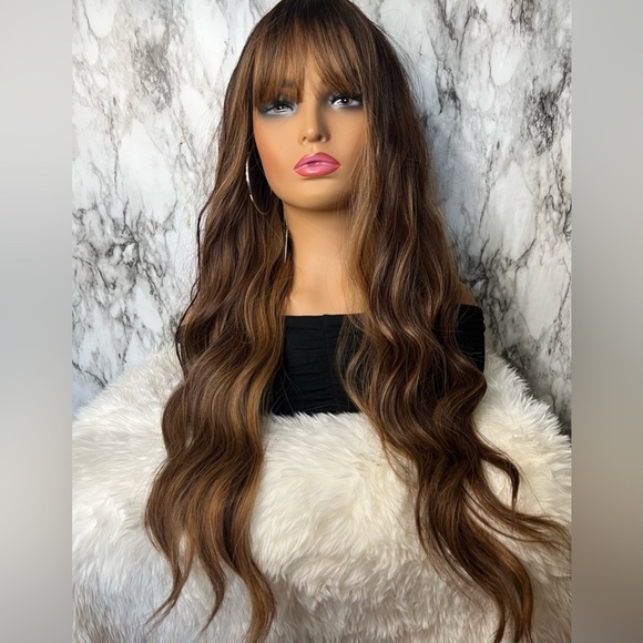 33 Inch Ombre Brown & Blonde wig with highlights with bangs - Picture 11 of 14